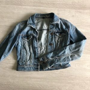 American Eagle Cropped denim jacket